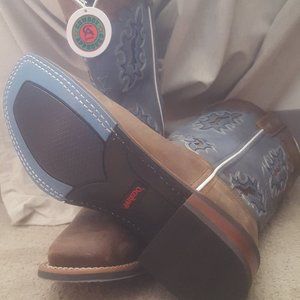 Brand New! Laredo Women's Cowboy boots size 8